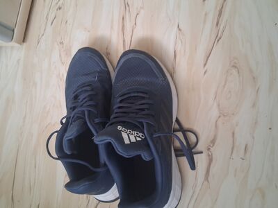 Korralikud adidas jalatid