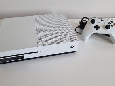 1TB Xbox One S Konsool