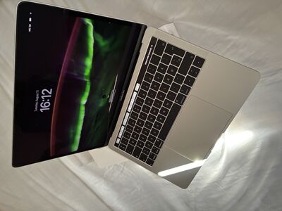 Apple MacBook Pro (13" 2019, 2 TBT3)