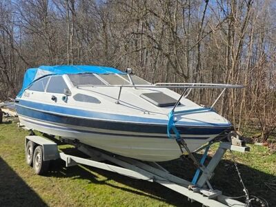 Bayliner Capri 2150
