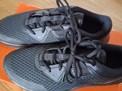 Nike tossud
