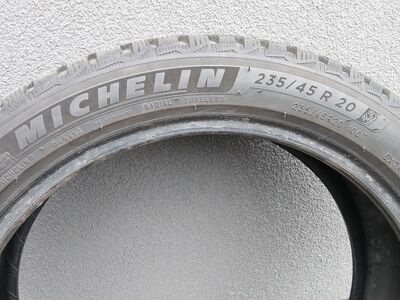 Müüa talverehvid Michelin X-North 4, SUV