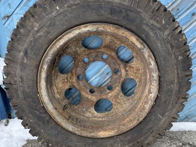 Veoauto Gaz-51 ratas: 220-508