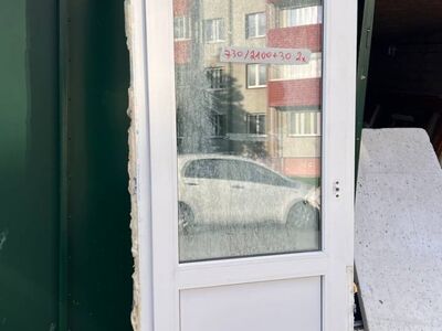 73x213 - kasutatud plastuksed / б/у пласт. двери