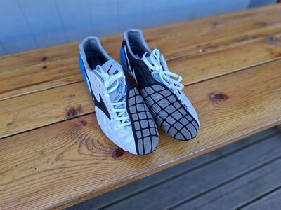 Mizuno Wave Shinken puutsad (Hiinast)