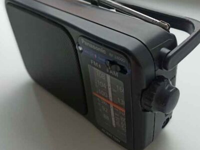 Panasonic raadio RF-2400 + Philips kõrvaklapid