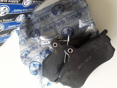 Esimesed piduriklotsid Mitsubishile