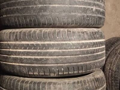 Suverehvid 255/45R20