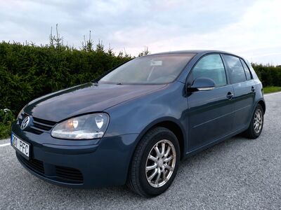 Volkswagen Golf 1.6 85kw, reg makstud