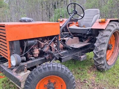 Iseehitatud traktor