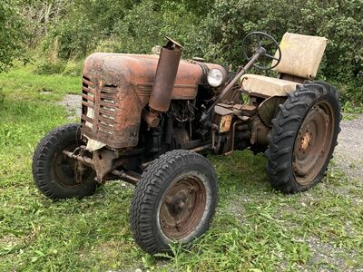 Traktor DT-14