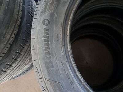 Rehvid 215/60R17