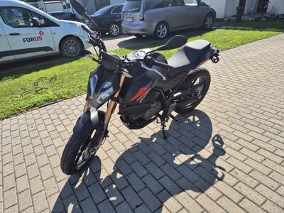 KTM Duke 125 11kw 2024