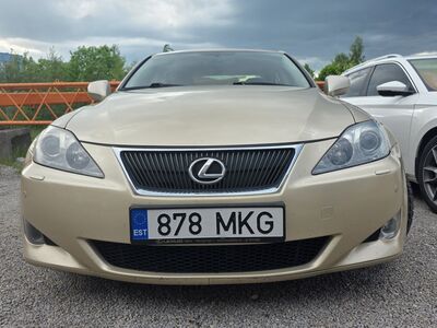 Lexus is250