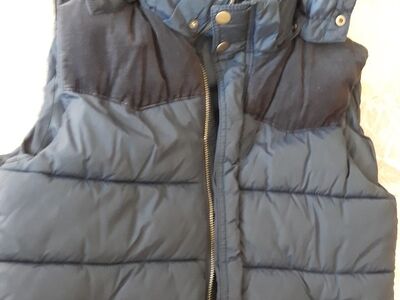 Soojustatud vest H&M, suurus 158-164