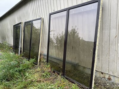 Aknad + uks kõrgus 210cm x 192cm