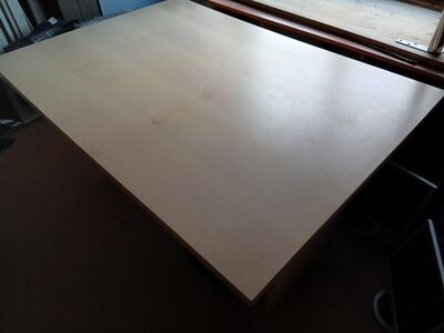 Suur kirjutuslaud 140x100