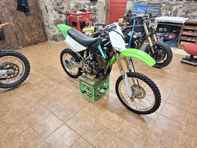 Kawasaki kx 85cc  2011a.