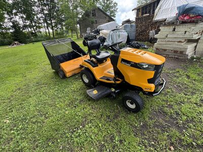 Cubcadet XT1 enduro series koos Cubcadet muruluaga