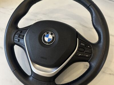 Originaal BMW rool F31 pealt