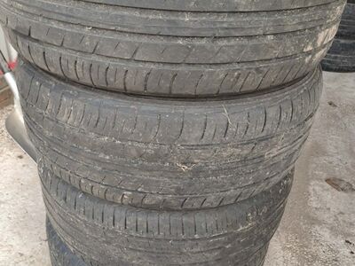 Suverehvid 215/55R17