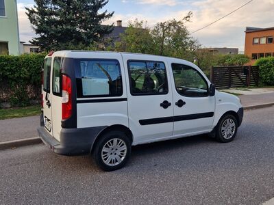 FIAT DOBLO N1 kaubik 1.4i manuaal 2006a