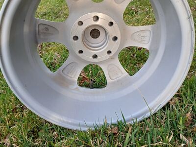 Valuvelg Mitsubishile 15"