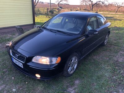 Volvo S60 2,5 bensiin + gaas