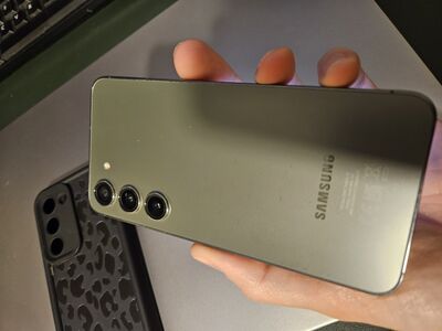 Samsung s23 128 gb + ümbris + klaas