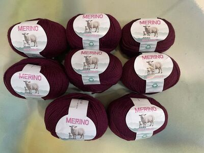 Meriinovillane lõng - 8 kera. Kokku 400 g