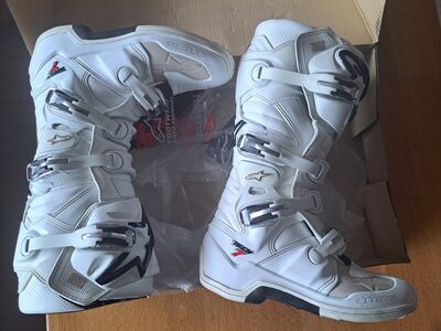 Motosaapad Alpinestars Tech7 suurus 43