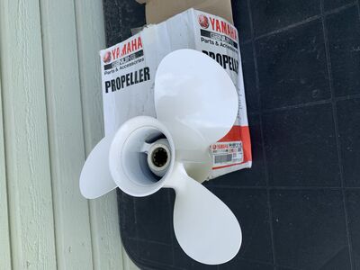 YAMAHA 30hp propeller