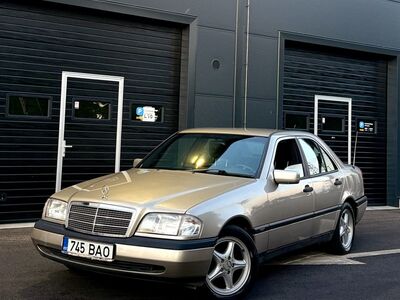 Mercedes-benz C220 1996