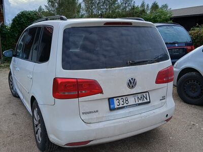 VW TOURAN 2011 osad