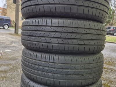 Suverehvid Hankook Ventus Prime3 215/65 R17