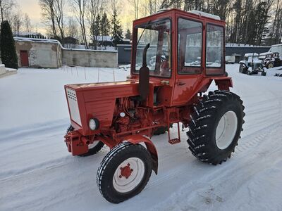 TRAKTOR T-25A