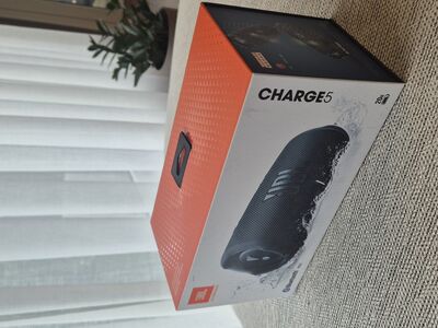 MÜÜA UUS kõlar JBL CHARGE5