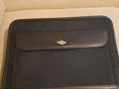 Mapp 37x27x4cm uus
