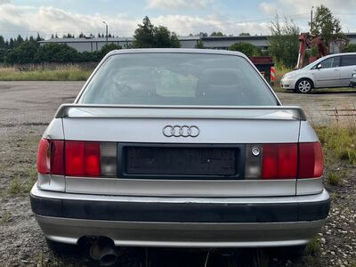 Audi 80 tagatiib/spoiler