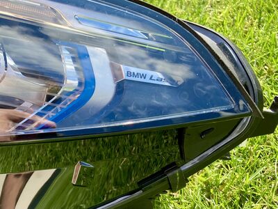 BMW X7 esituli