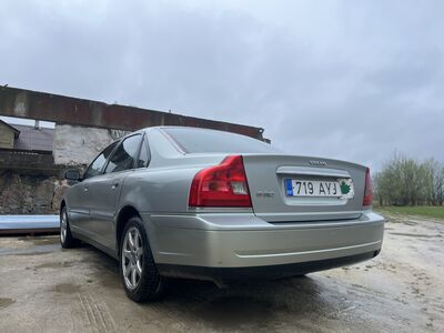 Volvo S80 2004
