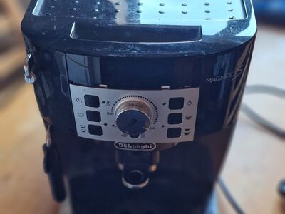 Kohvimasin Delonghi Magnifica S