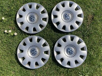 Originaal Volkswageni ilukilbid 15"