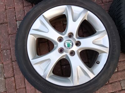 Škoda 17 valuveljed m+s rehvidega