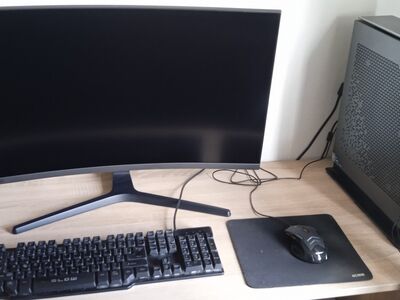 MSI lauaarvuti + monitor