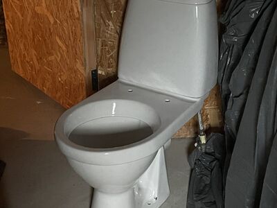 Jika WC-pott tahavooluga, põrandapealne