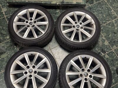 Литые диски R17 Skoda 5x112 с шинами