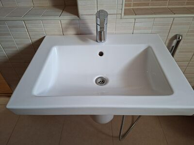 Valamu koos segistiga, kasutatud