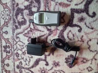 Nostalgiline ja haruldane Ericsson T28s (laadijaga