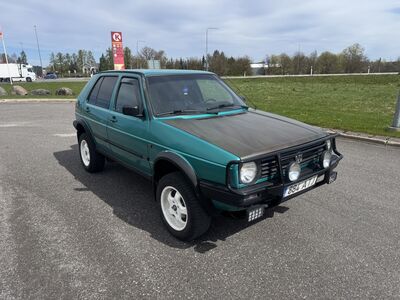 VW Golf Country 1,8 bensiin Manuaal
